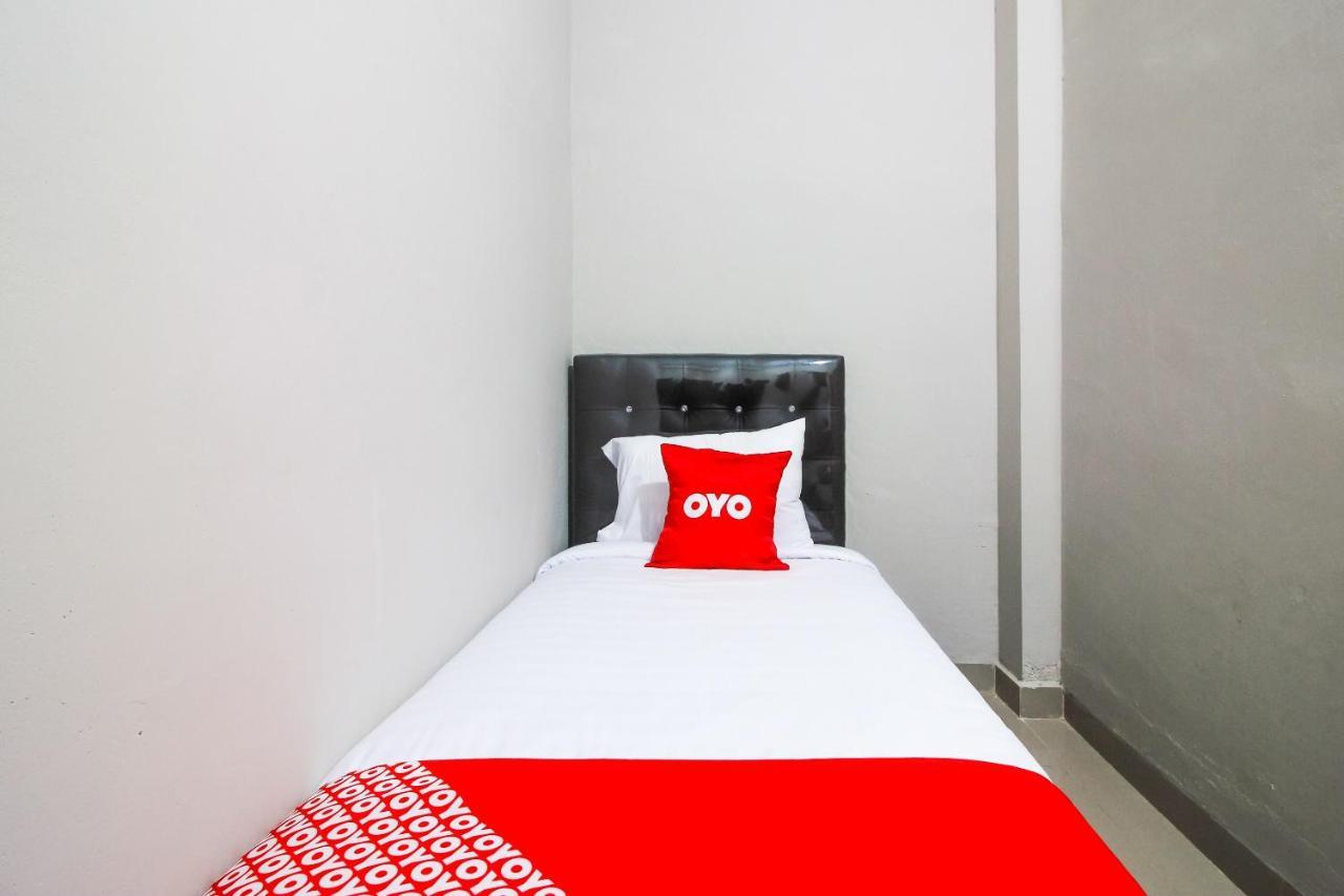 Oyo 1653 Fajar Residence Pekanbaru Ngoại thất bức ảnh