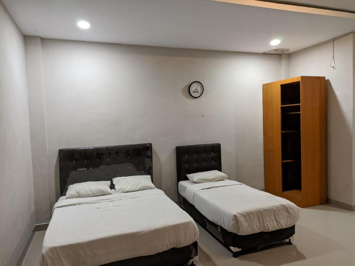 Oyo 1653 Fajar Residence Pekanbaru Ngoại thất bức ảnh