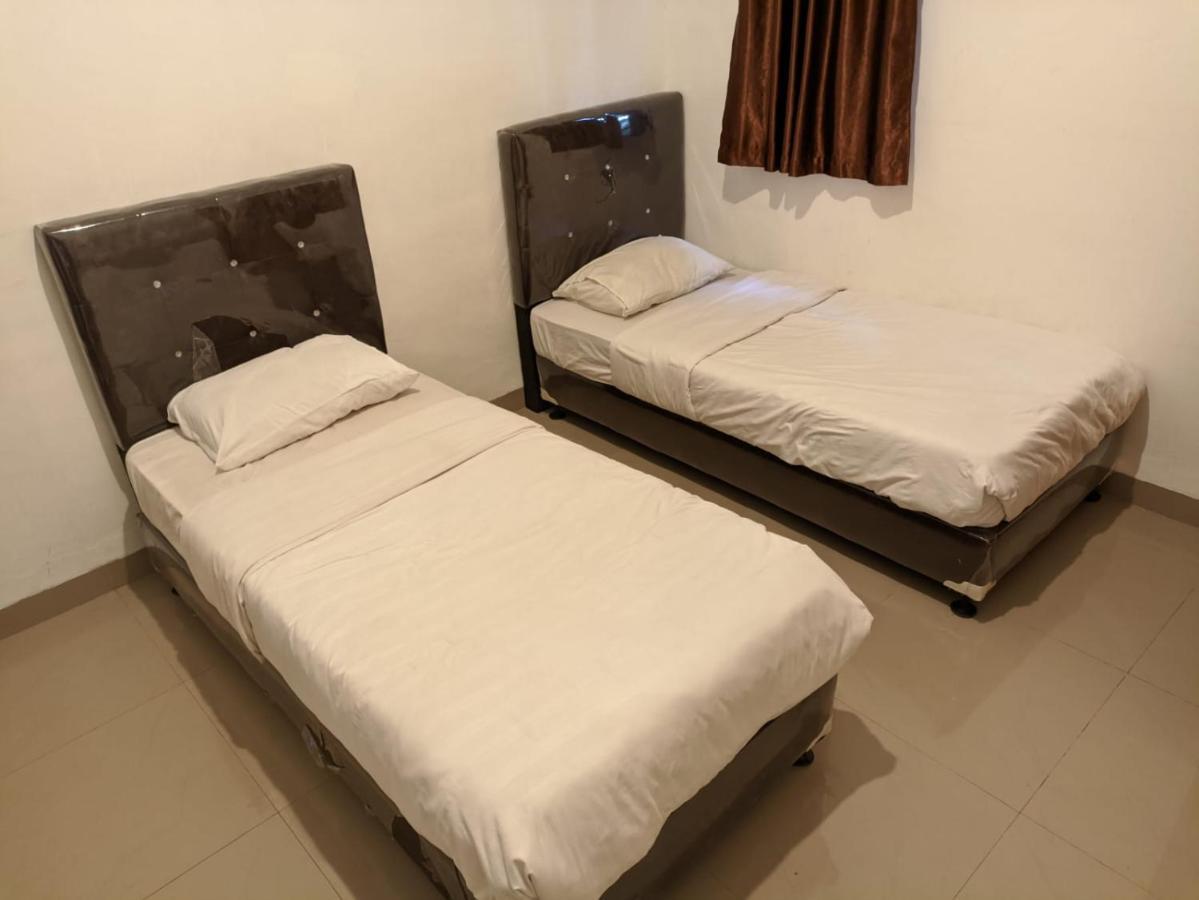 Oyo 1653 Fajar Residence Pekanbaru Ngoại thất bức ảnh