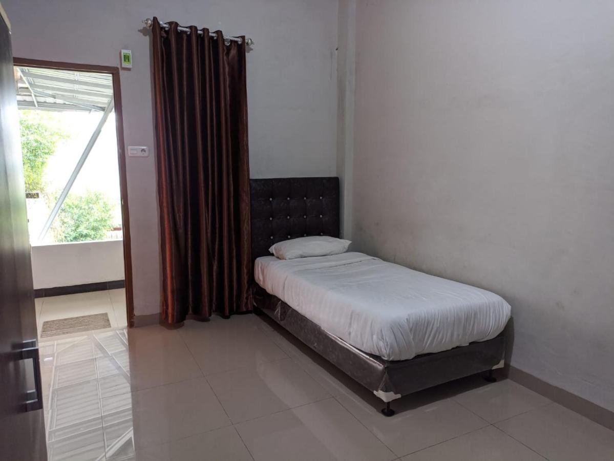 Oyo 1653 Fajar Residence Pekanbaru Ngoại thất bức ảnh