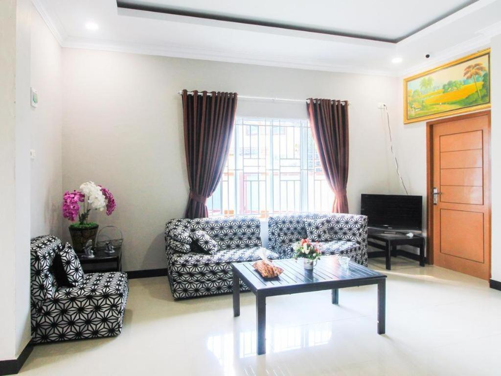 Oyo 1653 Fajar Residence Pekanbaru Ngoại thất bức ảnh