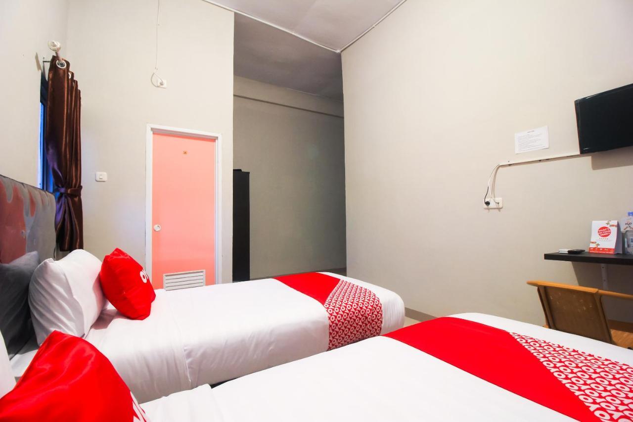 Oyo 1653 Fajar Residence Pekanbaru Ngoại thất bức ảnh