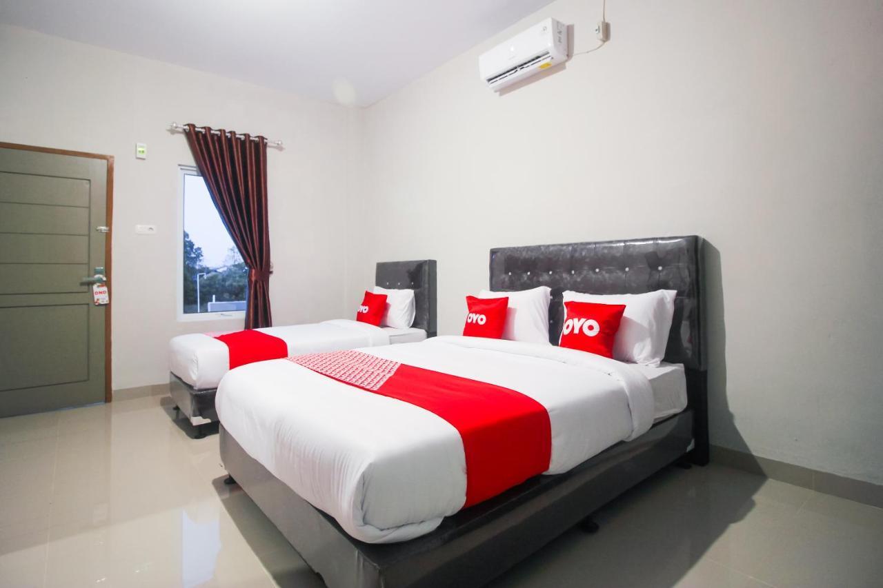 Oyo 1653 Fajar Residence Pekanbaru Ngoại thất bức ảnh